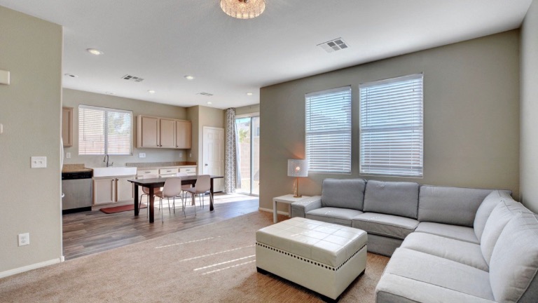 Beautiful and Neat Home in SW Las Vegas