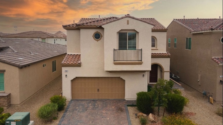 Beautiful Upgraded Home in Rhodes Ranch 