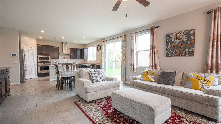 Beautiful Home in Great Location, Gated 