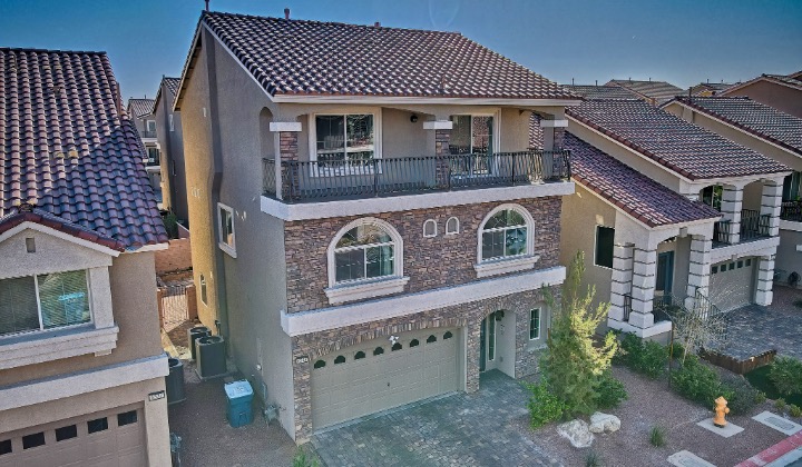 Las Vegas Home 3 Story with Balcony Like NEW | Ryan Zhu The Zhu Realty Group LLC